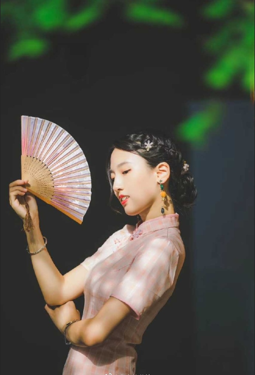湖北美女校花王金沂图片 清纯美女图片