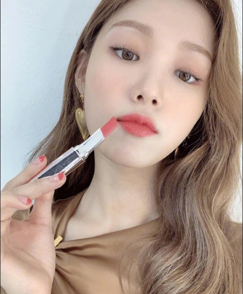 韩国美女图片 女演员李圣经ins私照图片