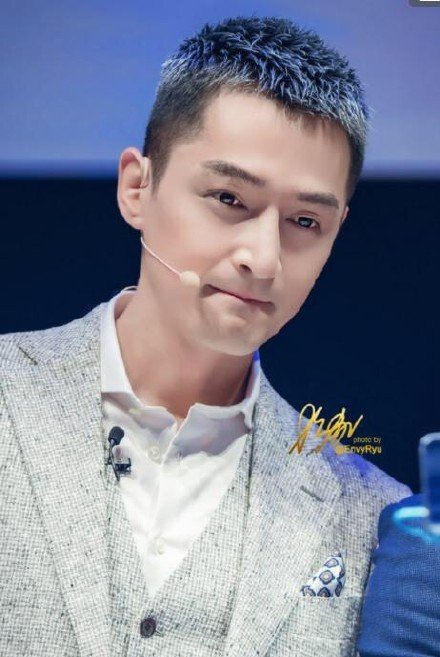 男明星胡歌奶奶灰寸头发型图片