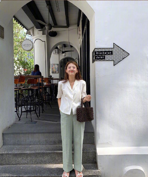 圆脸妹子图 休闲随性韩系穿搭范本