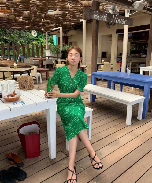圆脸妹子图 休闲随性韩系穿搭范本
