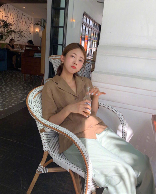 圆脸妹子图 休闲随性韩系穿搭范本