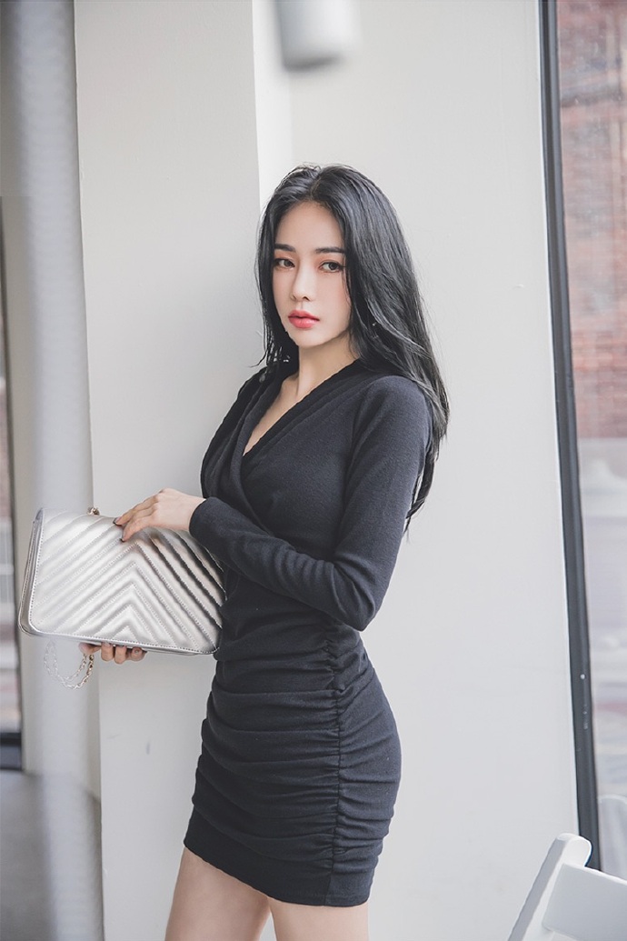 丝袜高跟美女图片 超短裙美女图片