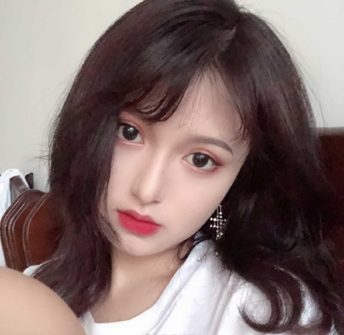 清纯校花美女图片 大眼萌妹子图片