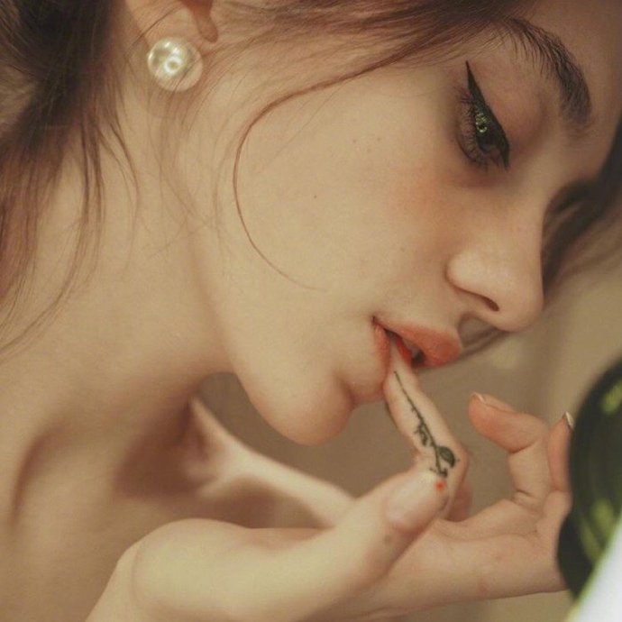 欧美女生头像图片 欧美微信头像女图片