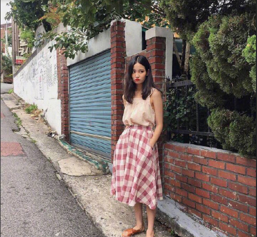 mm131美女图片高清图片 文艺女青年必备的纯色与