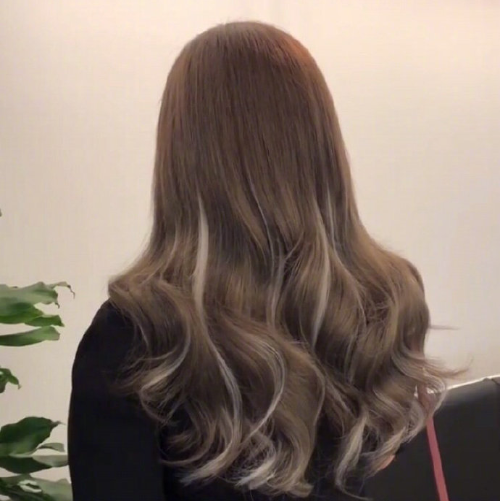 宅男女神最爱的最美波浪卷发发型图片