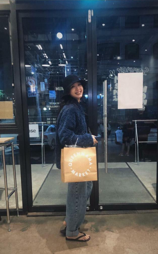 韩国美女图片 单眼皮女生金高银私服图片