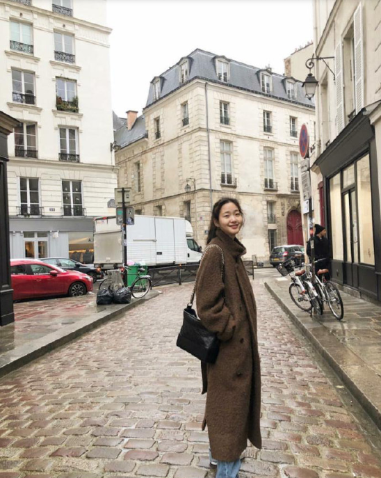 韩国美女图片 单眼皮女生金高银私服图片