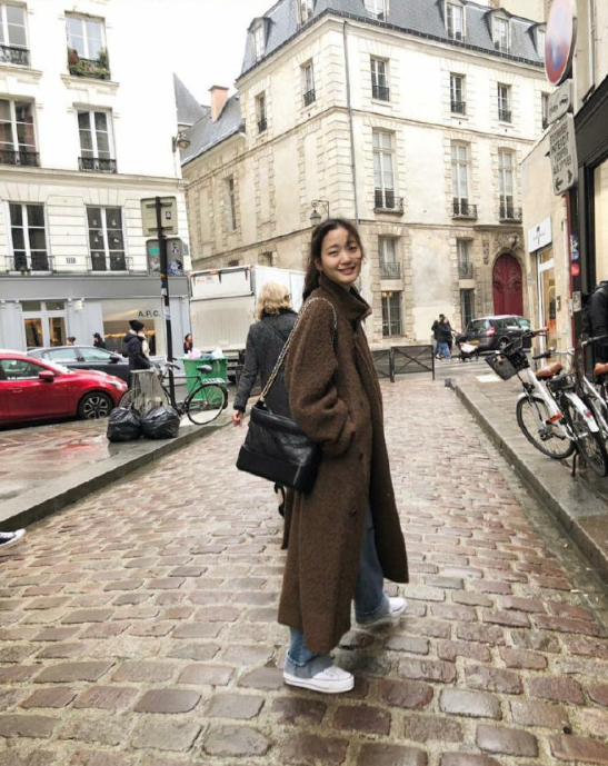 韩国美女图片 单眼皮女生金高银私服图片