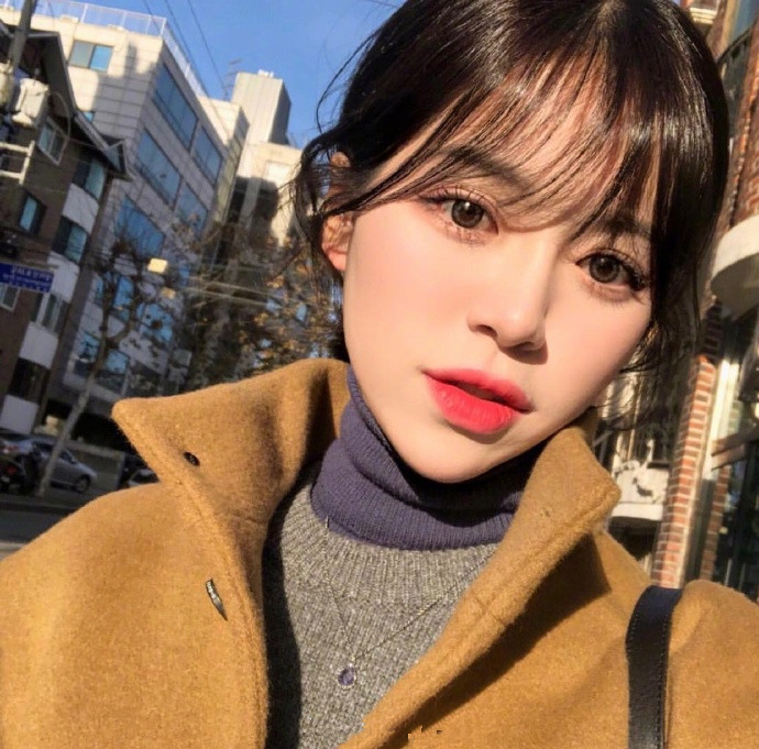 软萌妹子的空气刘海图片 清纯美女图片