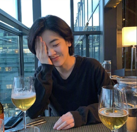 韩国美女图片 短发姑娘李珠英图片