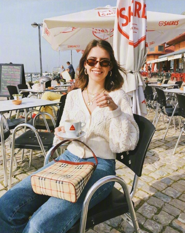 德国美女图片 时尚博主Sarah Lou度假风穿搭图片