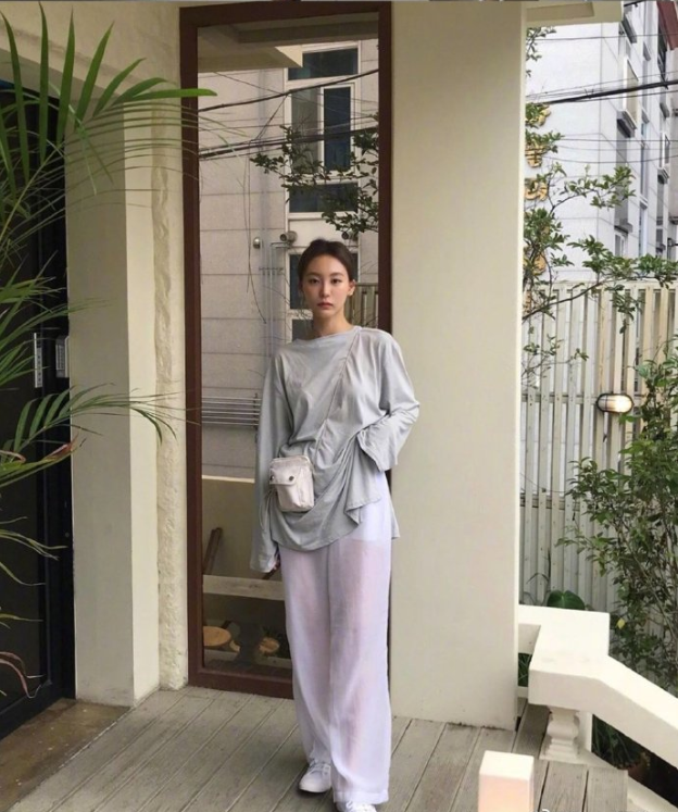 气质美女图片 时尚博主seonhye有态度穿搭图片