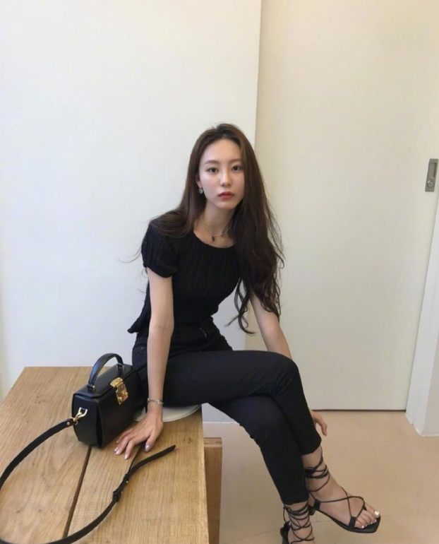 气质美女图片 时尚博主seonhye有态度穿搭图片