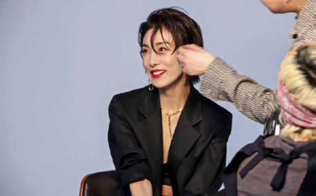 韩国美女图片 女演员金瑞亨红唇超A图片