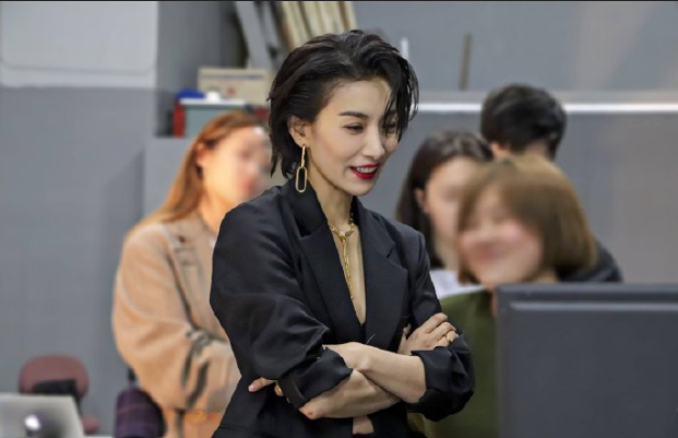 韩国美女图片 女演员金瑞亨红唇超A图片