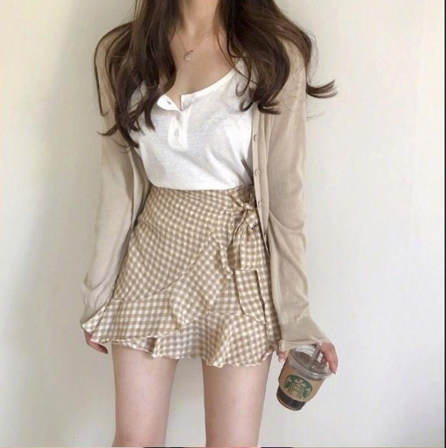 小性感女人味穿搭图片
