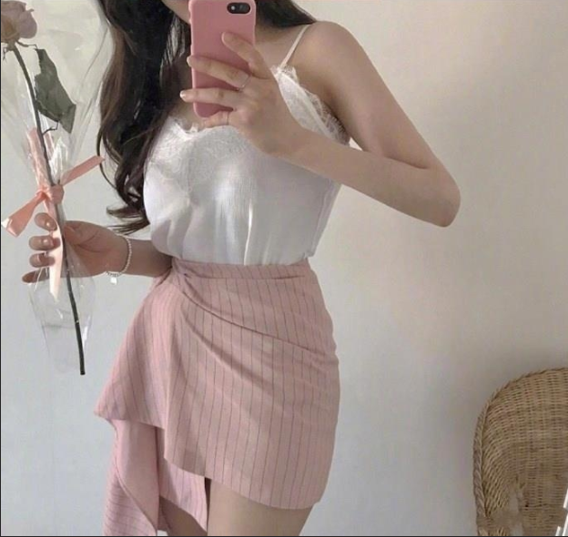 小性感女人味穿搭图片