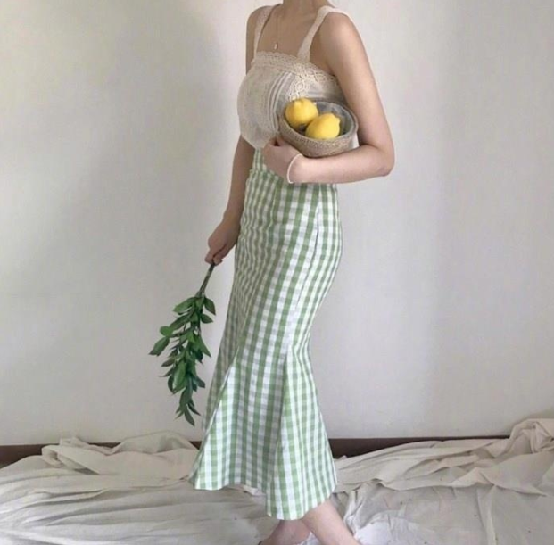 小性感女人味穿搭图片