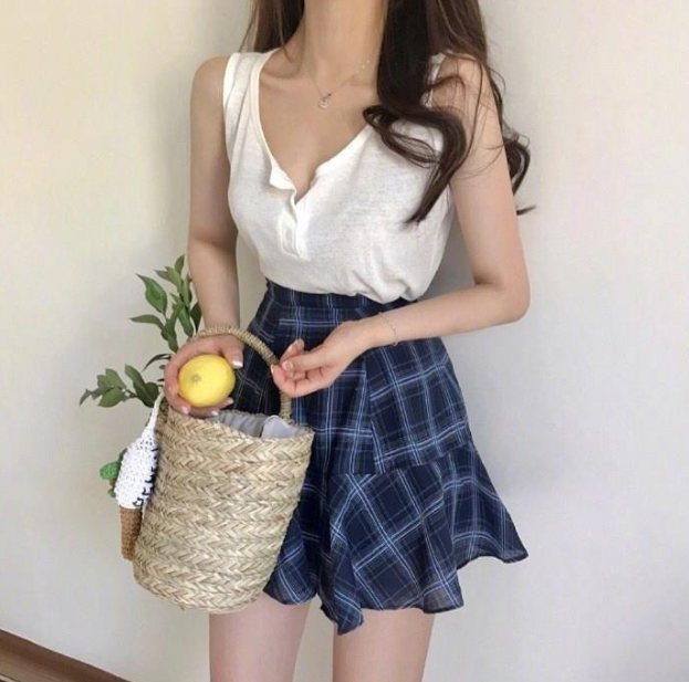 小性感女人味穿搭图片