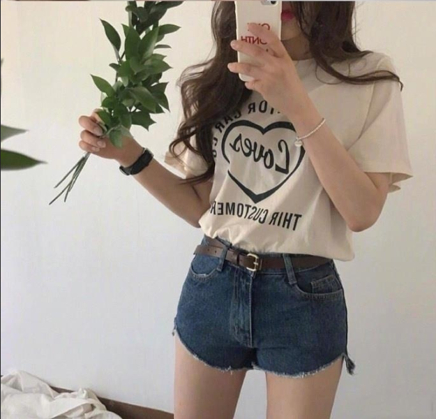 小性感女人味穿搭图片