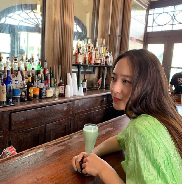 亚洲美女图片 韩国美女明星郑秀晶私服图片