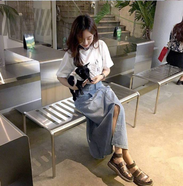 夏季穿搭裙子美女图片