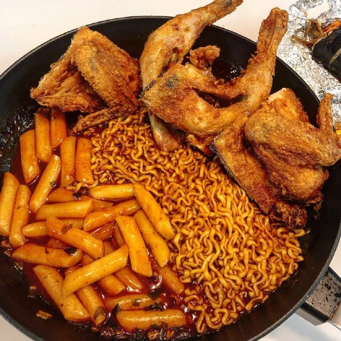 韩式美食部队火锅图片