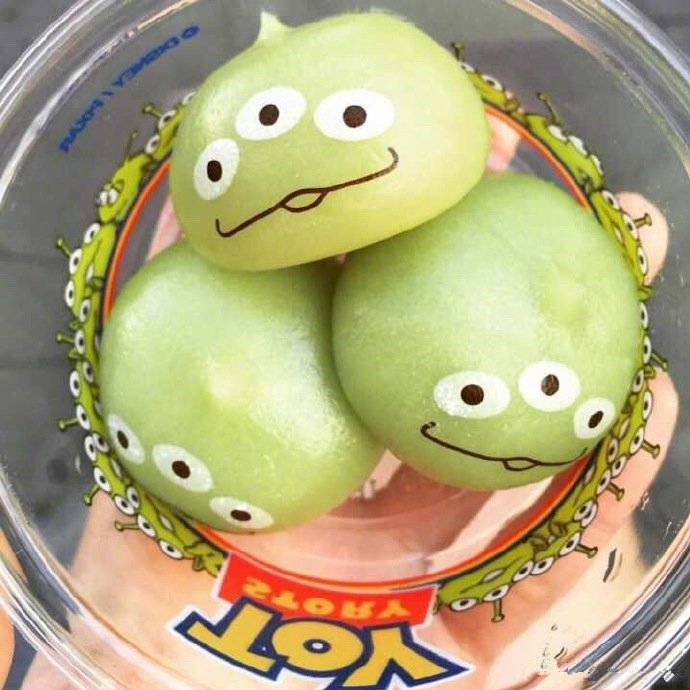 去迪斯尼必吃美食三眼怪麻糬图片