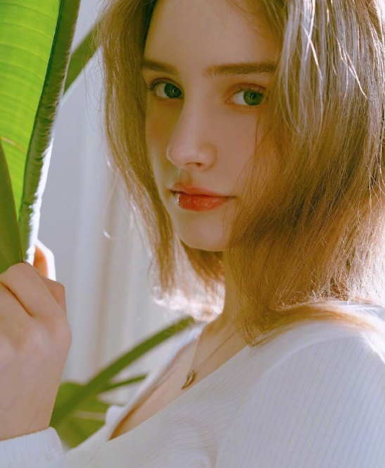 俄罗斯美女图片 麻豆Vanillllaicecream小仙女图片
