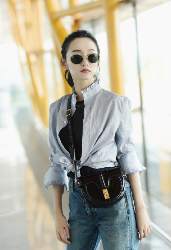 重庆美女图片 内地女明星何泓姗VivaHo私服穿搭图