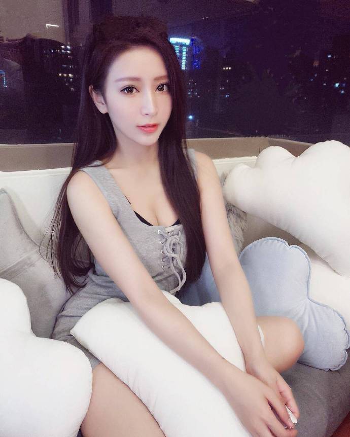 高颜值高清美女图片