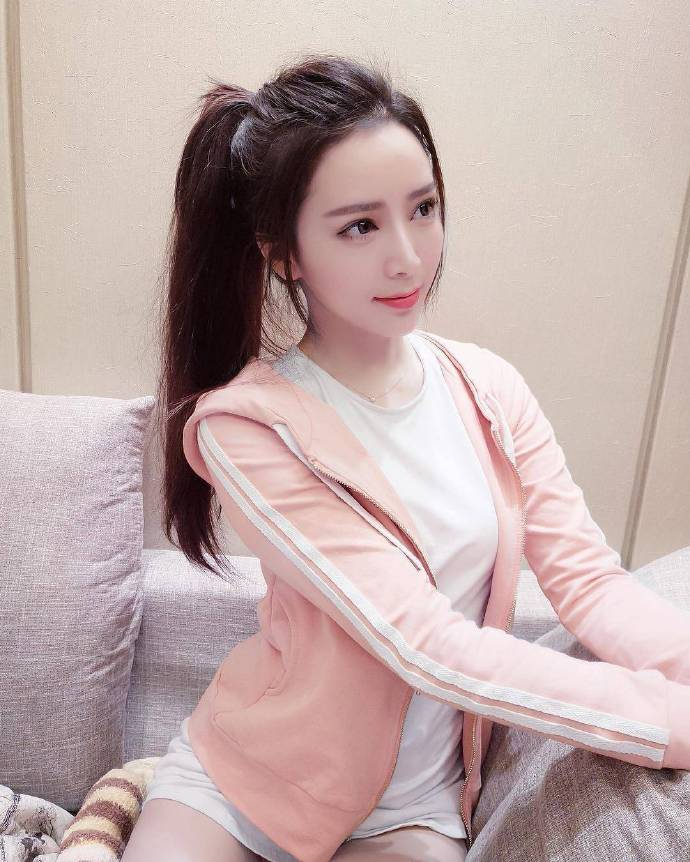 高颜值高清美女图片