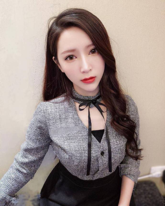 高颜值高清美女图片