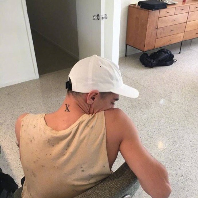 微信头像男生霸气冷酷 男生动漫头像图片