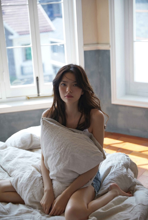 香港美女图片 模特Naomi x wavesoda男友视角写真图片