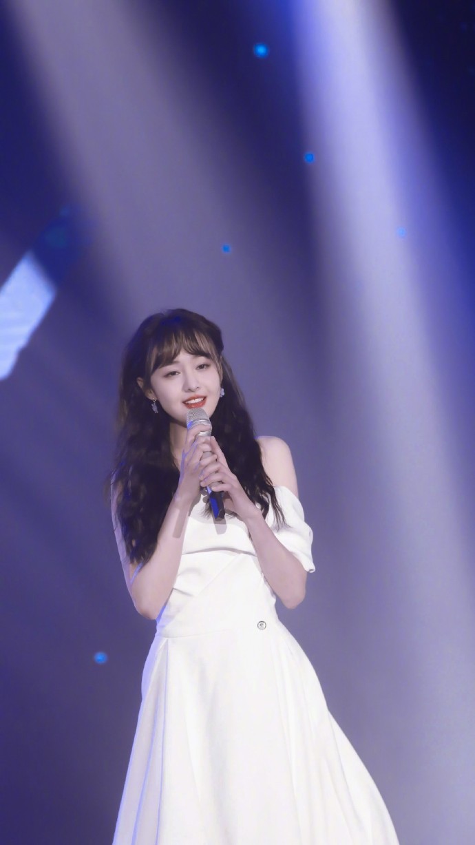 内地女明星郑爽十周年上海生日会图片
