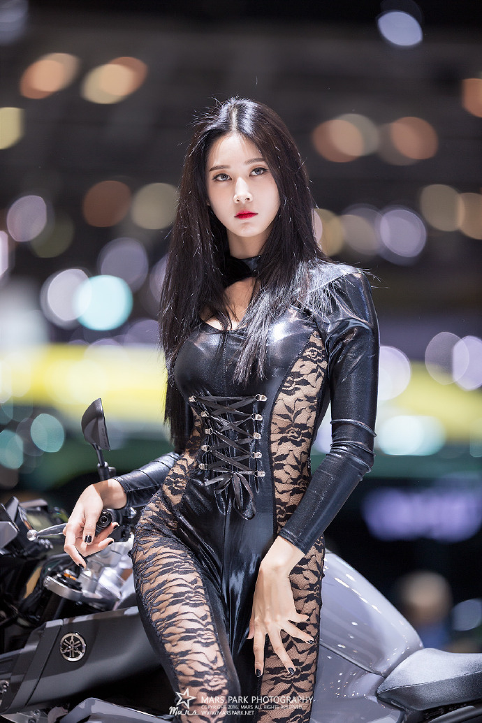 机车女孩图片 机车美女图片