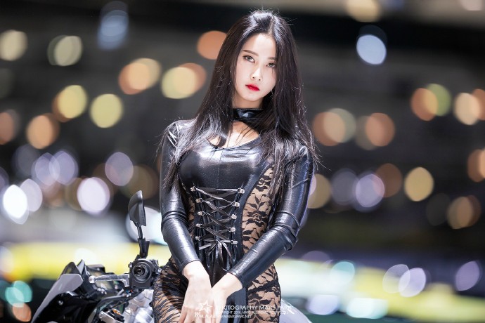 机车女孩图片 机车美女图片