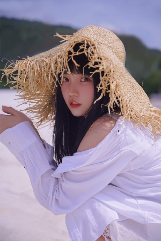 清纯美女图片 创造101选手向俞星海边唯美写真图