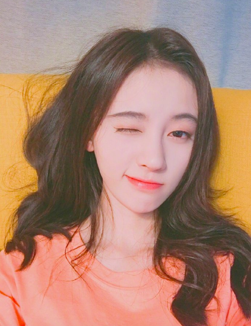 清秀佳人图片 气质美女发型图片