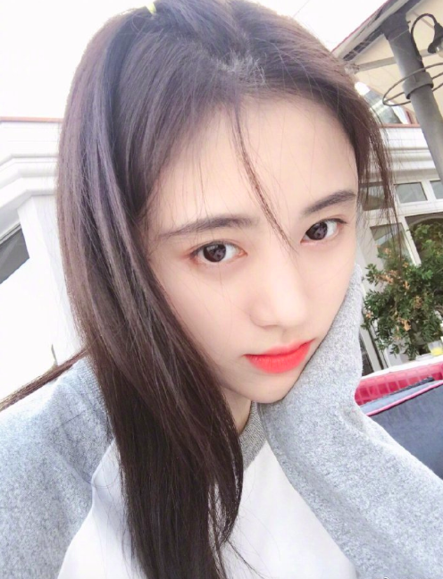 清秀佳人图片 气质美女发型图片