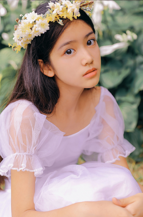 清纯美女赵蕴卓公主裙写真图片
