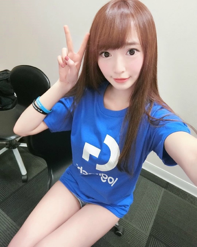 清纯又可爱的软萌妹子图  女生自拍照图片