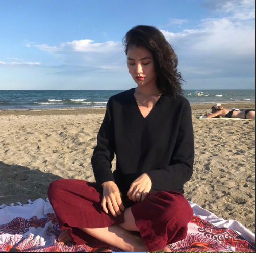 轻熟女穿搭复古图片