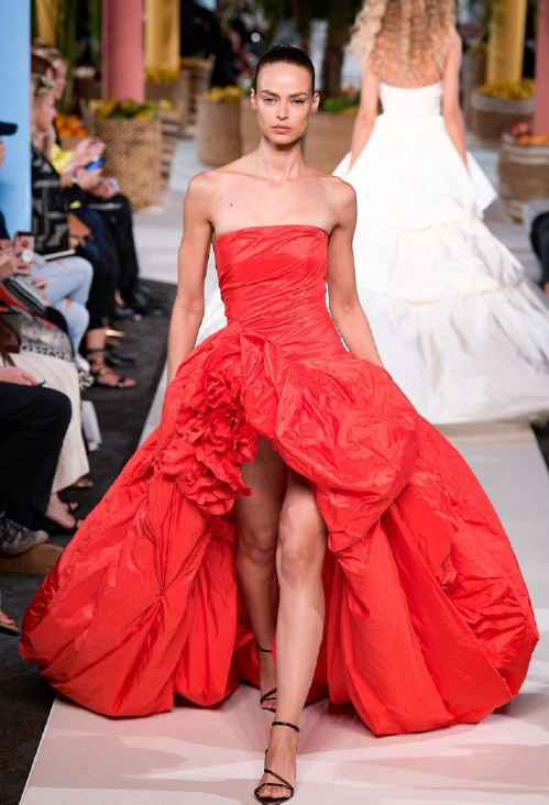 Oscar de la Renta Spring 2020礼服图片