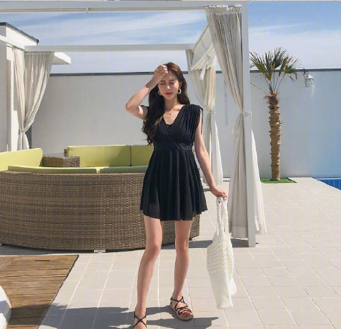 夏季海边美女图片 旅行穿搭Look