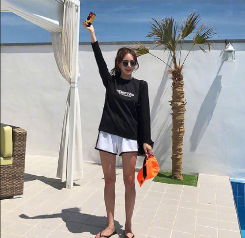 夏季海边美女图片 旅行穿搭Look