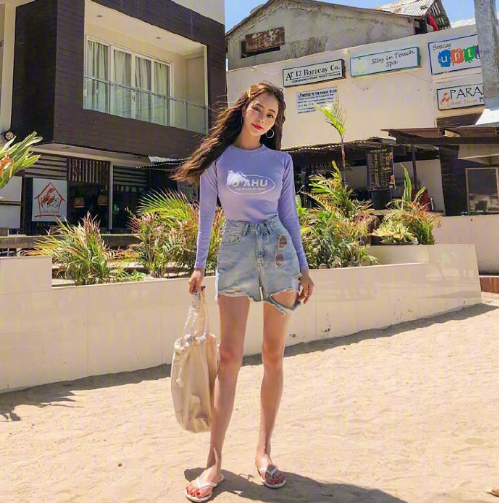夏季海边美女图片 旅行穿搭Look